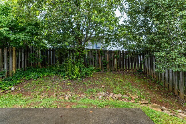 Building Photo - 1315 Lucy Way