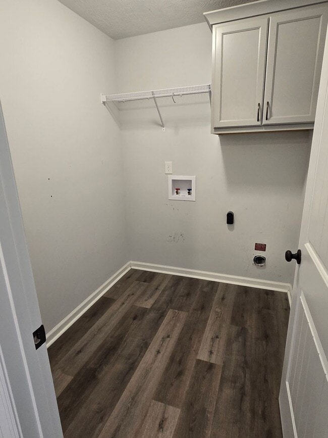 Building Photo - 542 Jensen Ln