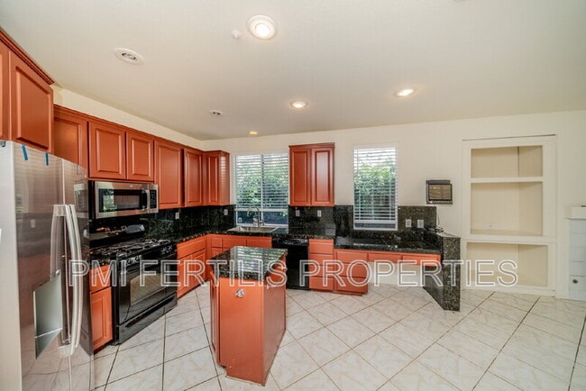 Building Photo - 5055 St Albert Dr