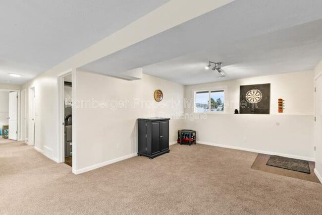 Building Photo - 4510 N Sommer St