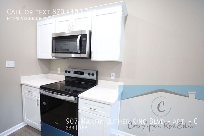 Building Photo - Move in special $800!! Luxury 2 bed 1 bath...