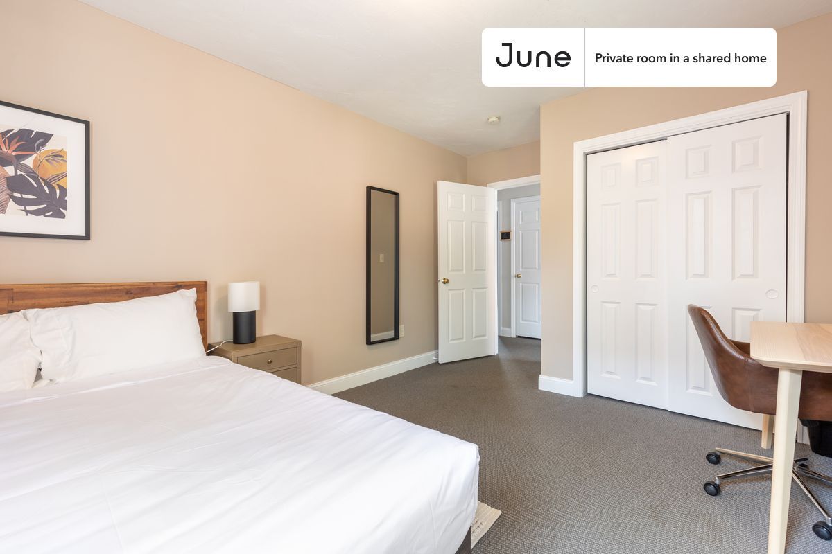 Building Photo - Room in Shared 4 bed/2 bath home