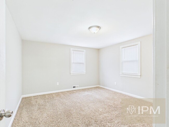 Building Photo - Spacious 3 Bedroom, 1 Bath Home in Central Dauphin Schools!