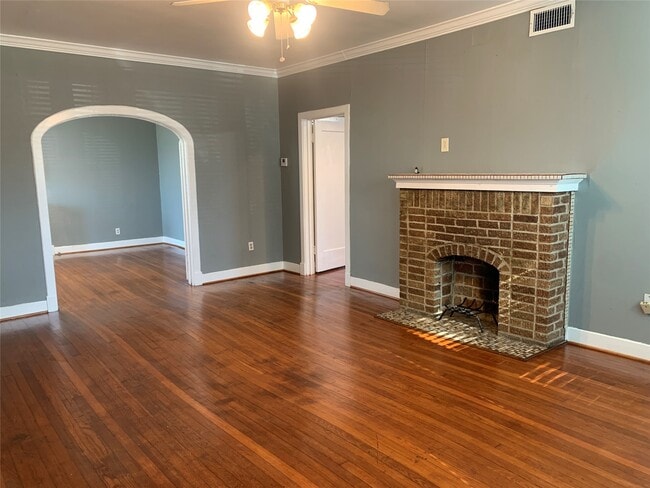 Building Photo - 1919 Wentworth St