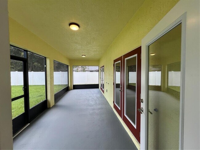 Building Photo - 13 Winchester Pl