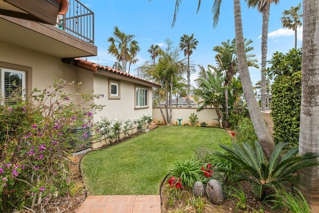Building Photo - 4BD/2.5BA California Coastal Home with Swe...