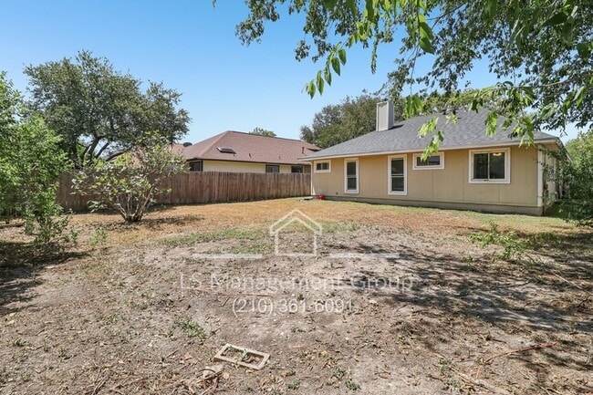 Building Photo - 3118 Bear Springs Dr
