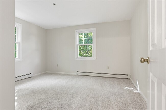 Building Photo - 59 Crystal Ct