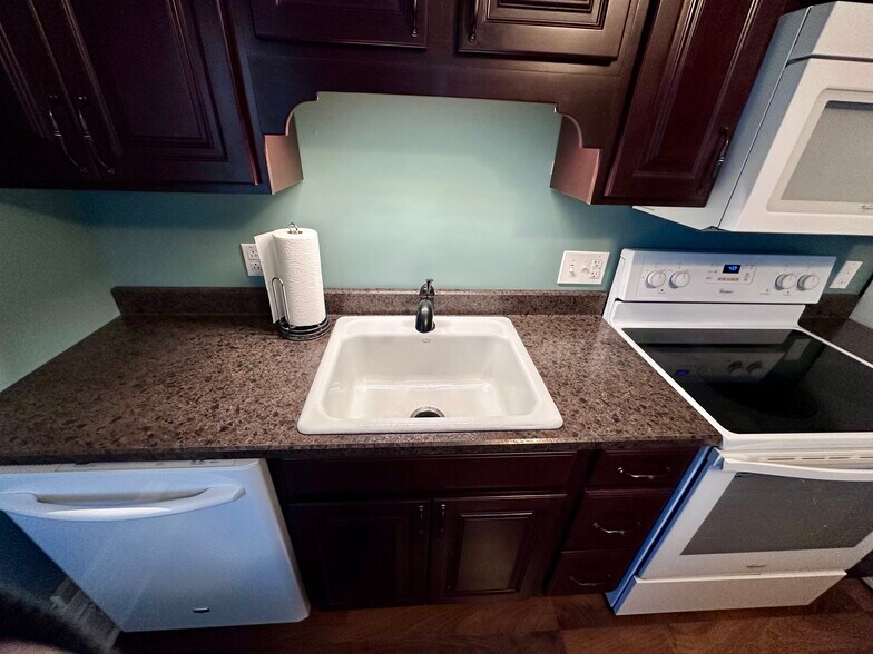 Building Photo - 210 E Allegheny St