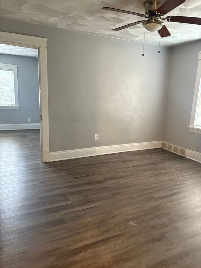 Building Photo - Reno9815