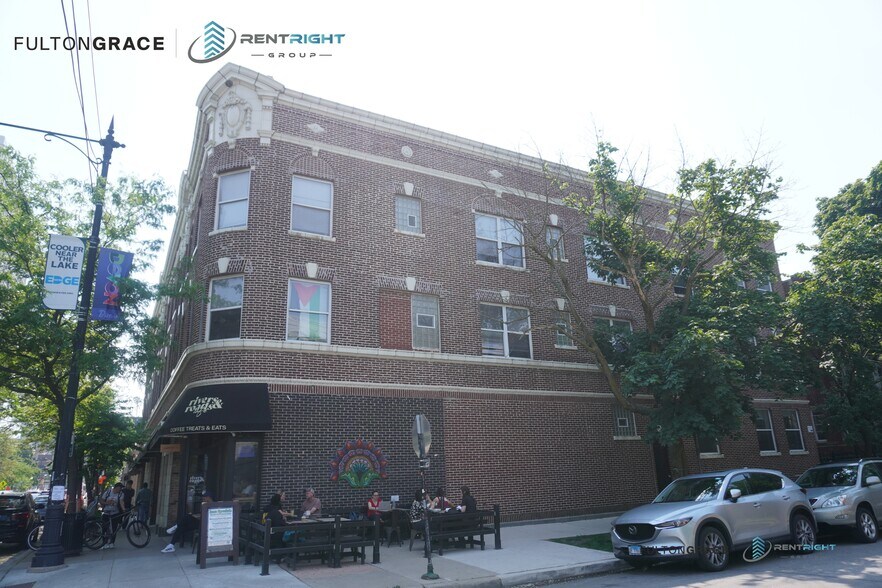 Building Photo - 1253 W Devon Ave