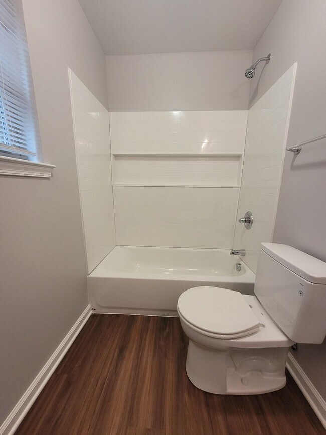 Building Photo - DUNBARTON