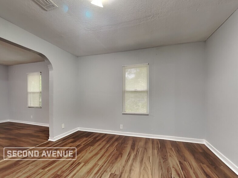 Building Photo - 5721 Teeler Ave