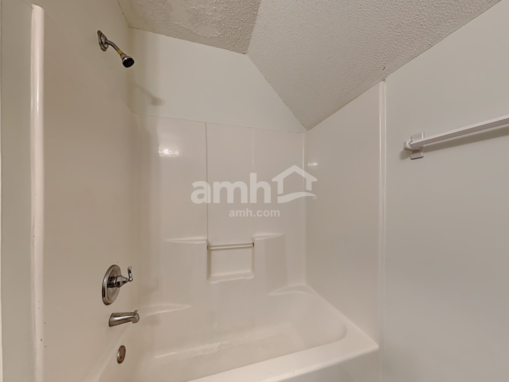 Building Photo - 1209 Lainster Dr SE