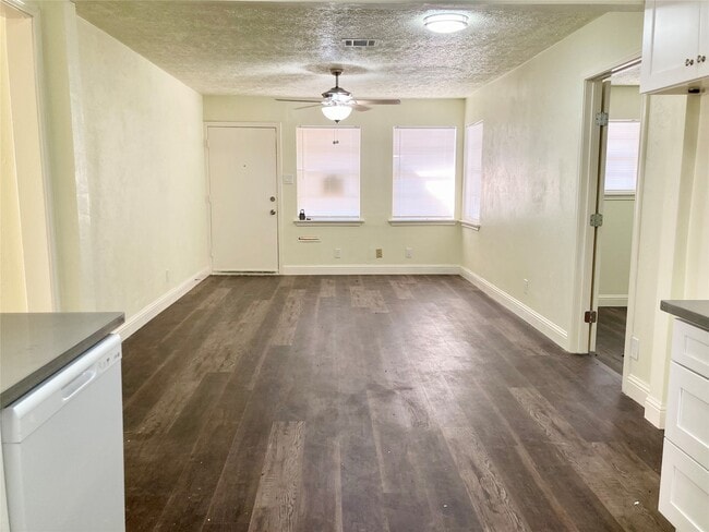 Building Photo - 10124 Homestead Rd