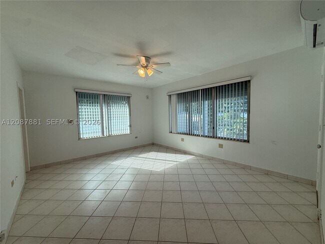 Building Photo - 10178 Collins Ave