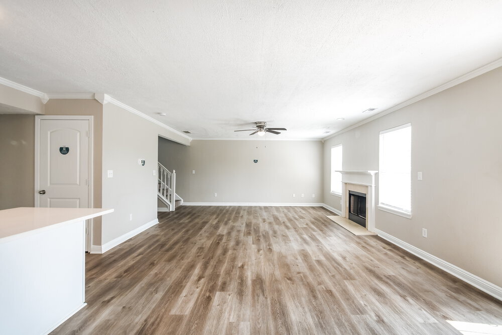 Building Photo - 15397 Dry Creek Rd