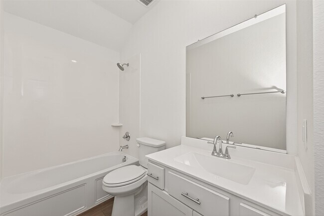 Building Photo - 1410 Cecilia Vines Dr