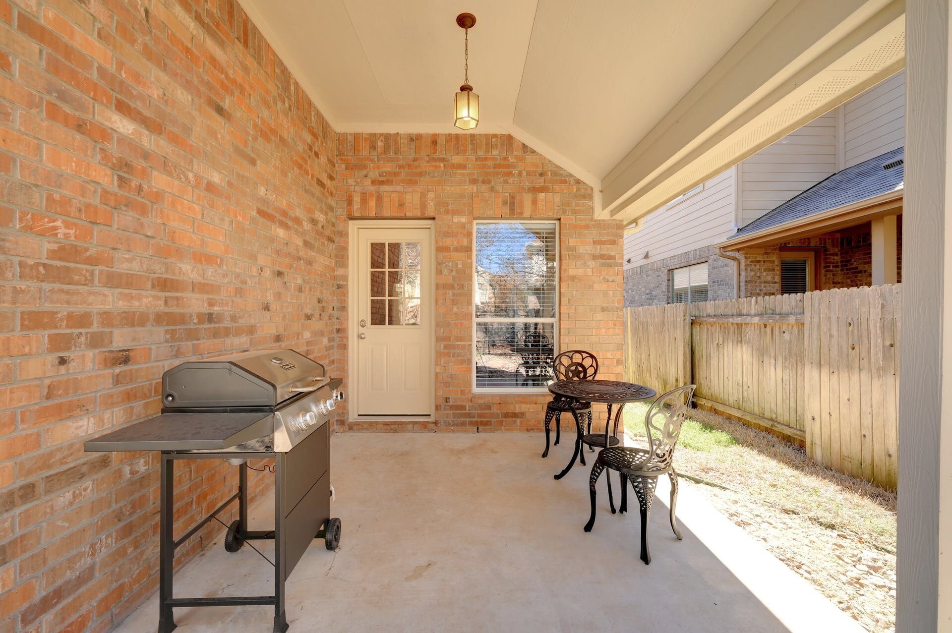 Building Photo - 2605 Salorn Way