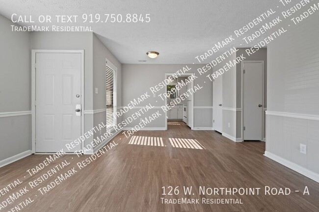 Building Photo - Newly Renovated 2 Bedroom, 2 Bathroom Duplex