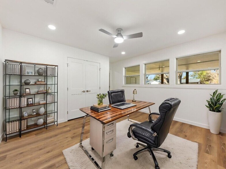 Building Photo - 3616 Woodleigh Dr