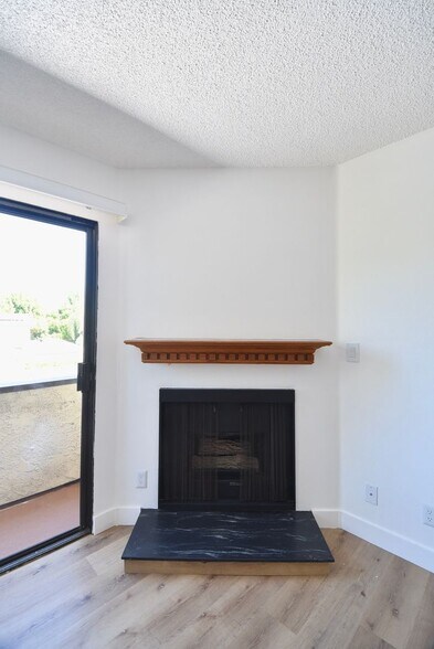 Building Photo - 5400 Morella Ave