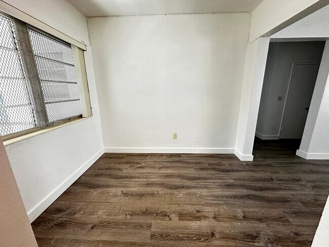 Building Photo - 4172 Chase Ave