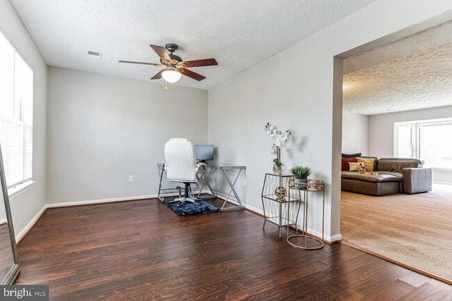 Building Photo - 6103 Red Squirrel Pl