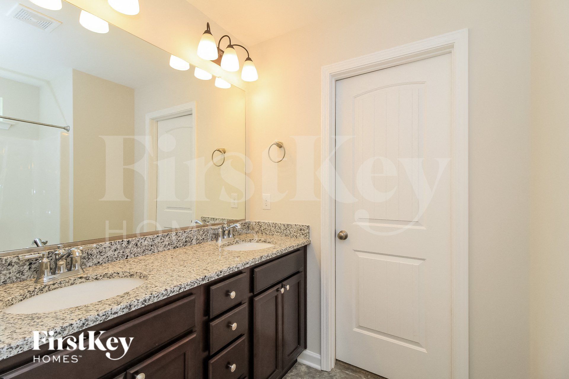 Building Photo - 2604 Dallas Dr