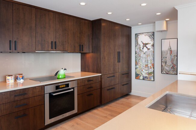 Building Photo - 420 Melrose Condominiums ~ Capitol Hill
