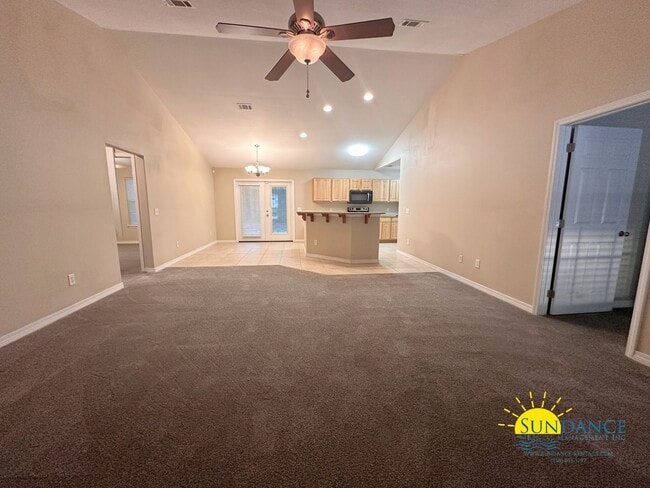 Building Photo - Gorgeous 3-Bedroom Home in Tranquil Navarre Neighborhood!