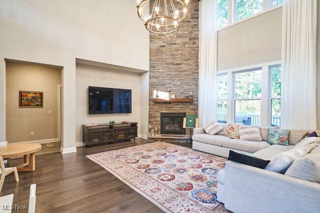 Building Photo - 538 High Point Dr