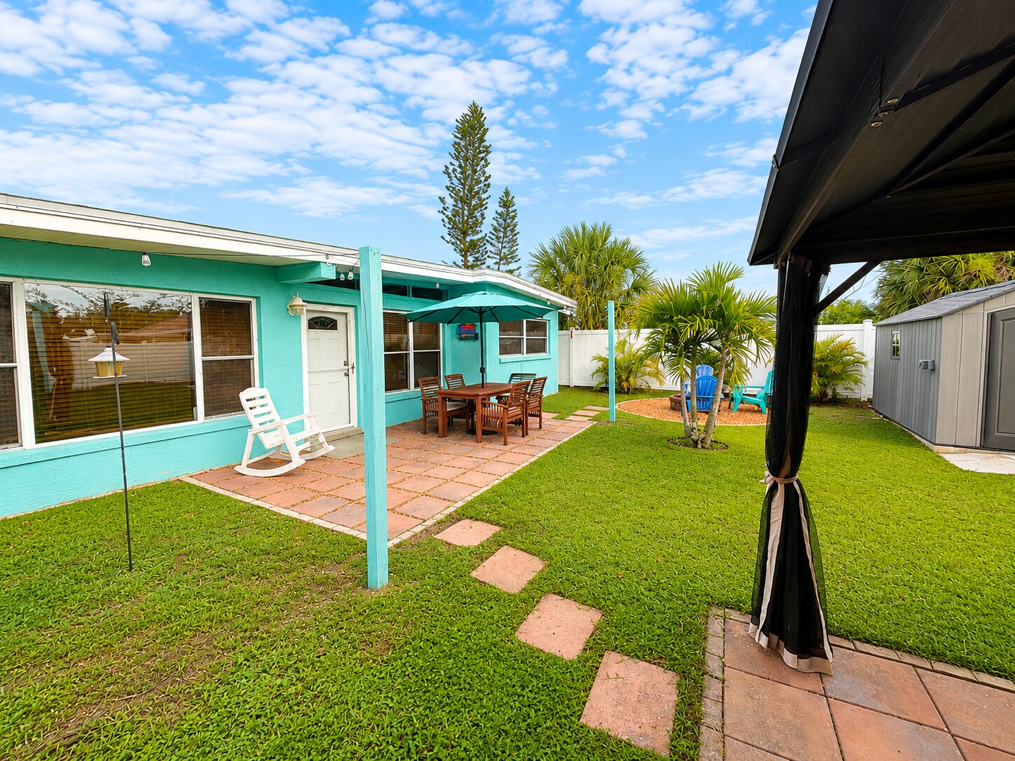 Building Photo - 14014 Marguerite Dr
