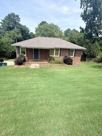 Building Photo - 165 Conrad Dr