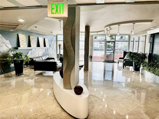 Primary Photo - 1500 S Ocean Dr