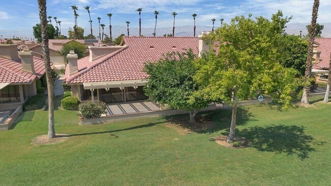 Building Photo - 77623 Woodhaven Dr S