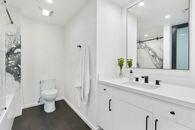 Building Photo - 2235 Gloaming Way