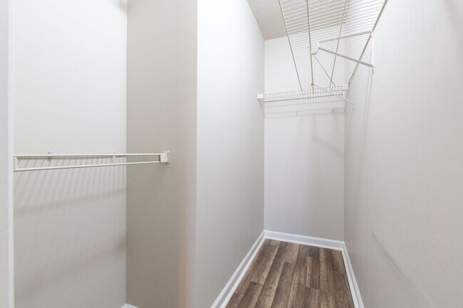 Building Photo - Sheldon Court