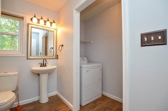 Building Photo - 2-Bedroom, 1-Bath Home in Fort Mill | $1,995 per Month