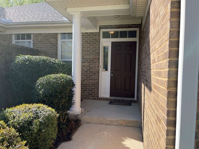 Building Photo - 1112 Landings Loop