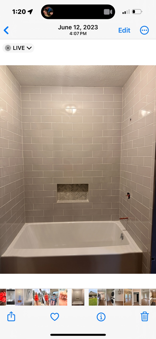 Building Photo - 712 Baytree Dr