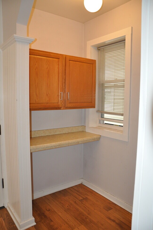 Building Photo - 3332 N Bell Ave