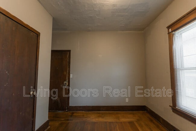 Building Photo - 1529 N 24th St