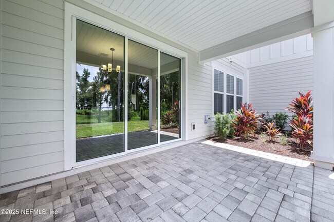 Building Photo - 27 Oak Pk Dr