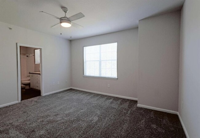 Building Photo - 10505 S I-35 Frontage Rd