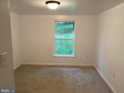 Building Photo - 1499 Valley Rd