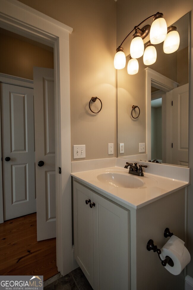 Building Photo - 83 Charter Oak Dr