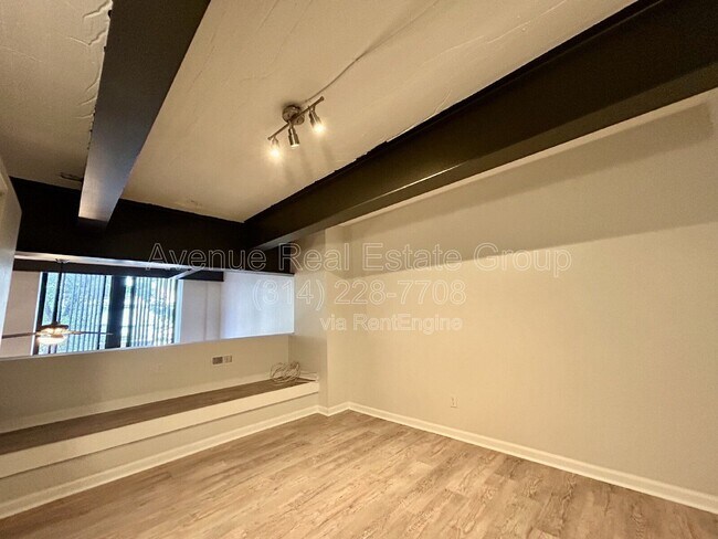 Building Photo - 1523 S 10th St