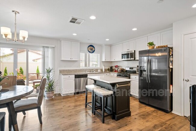 Building Photo - 29308 Abelia Ln