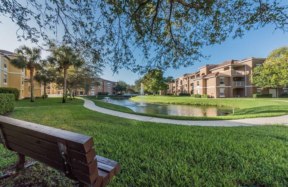 Building Photo - 5080 Fairways Cir